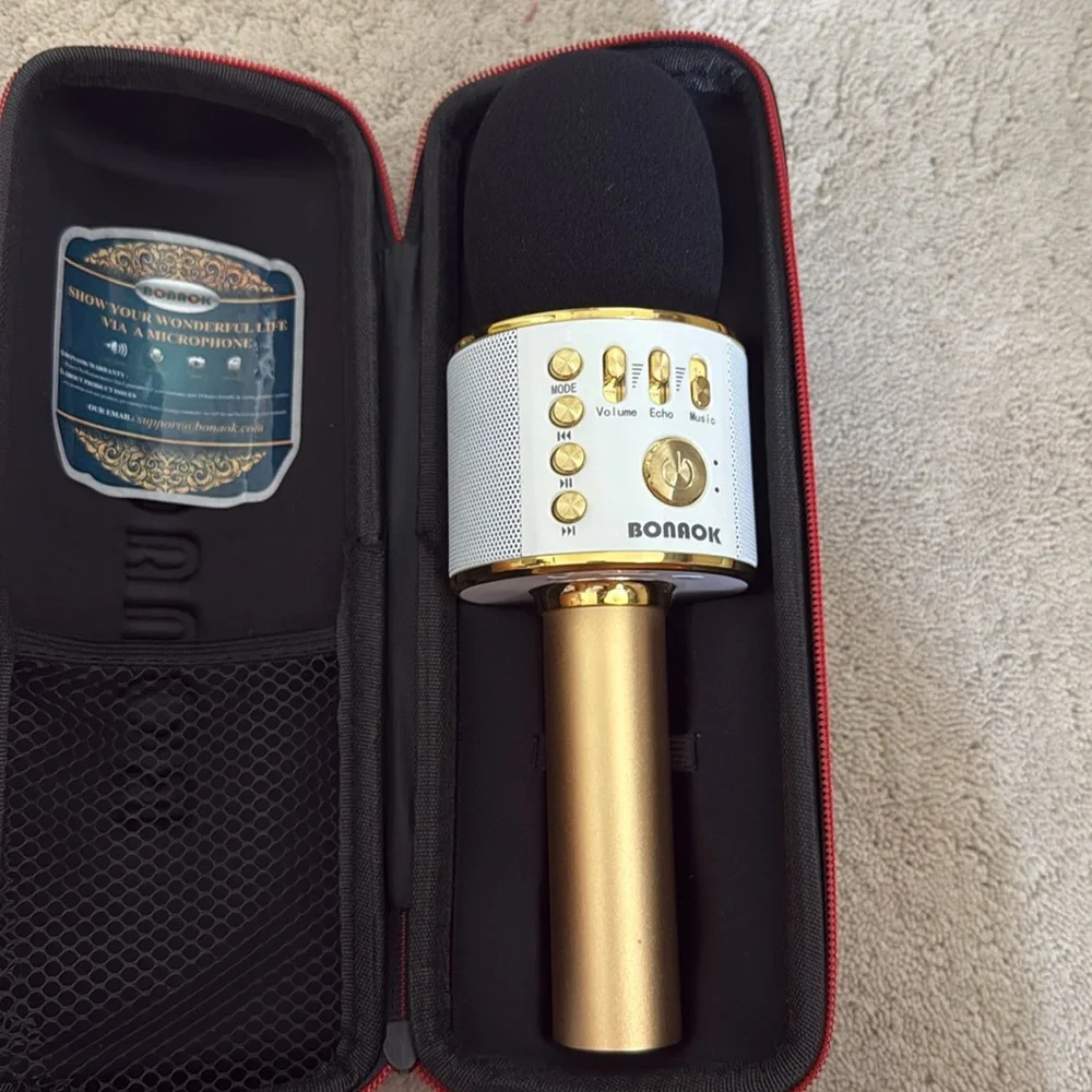 Bonaok Gold Wireless Karaoke Microphone